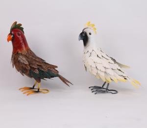 Quality Metal Bird Garden Ornament Small Size Perfect for Outdoor Decoration wholesale