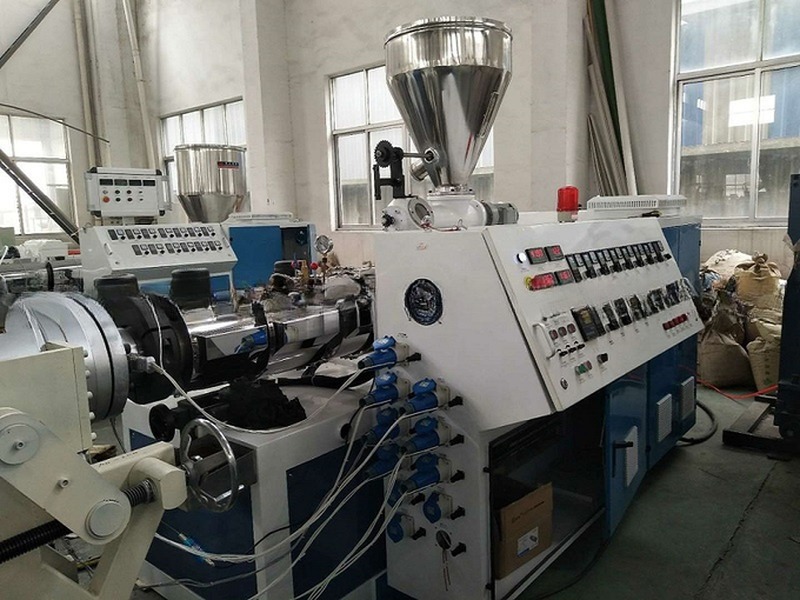 Attractive and Reasonable Price HDPE Pipe Extruder Machine
