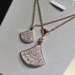 brand jewelry DIVA full diamonds necklace in 18 kt pink gold Also available in