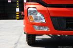 6x2 210hp Cargo Van Truck ISDe 210 30 Cummins Engine DC7J100TA Gearbox