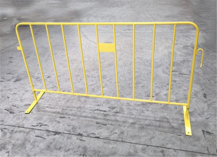 Hauler Models 1/72 MOBILE BARRIERS for temporary outdoor crowd control barriers