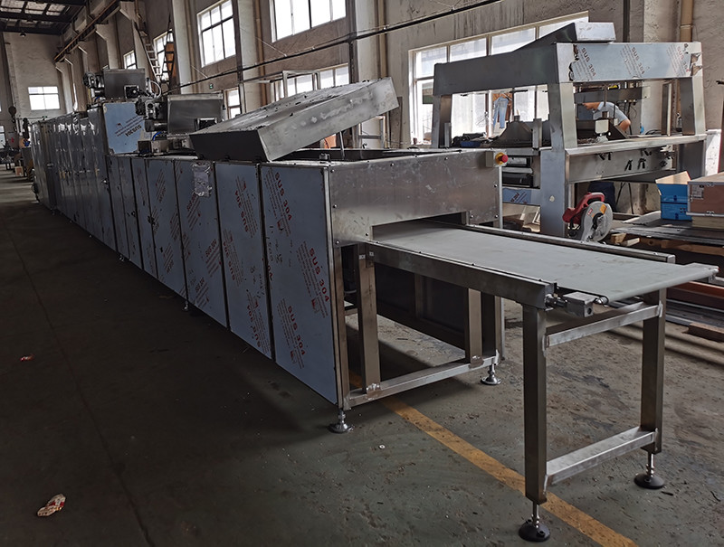 200kg 500kg capacity 200mm Chocolate Tempering Enrobing Machine Cool Tunnel