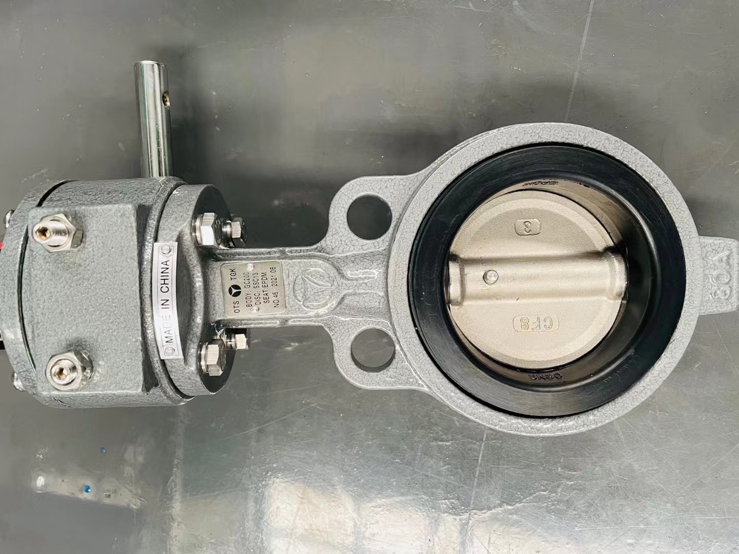 chinese factory wholesaler pn16 Cast Iron Wafer type butterfly valve Electric Pneumatic Handle
