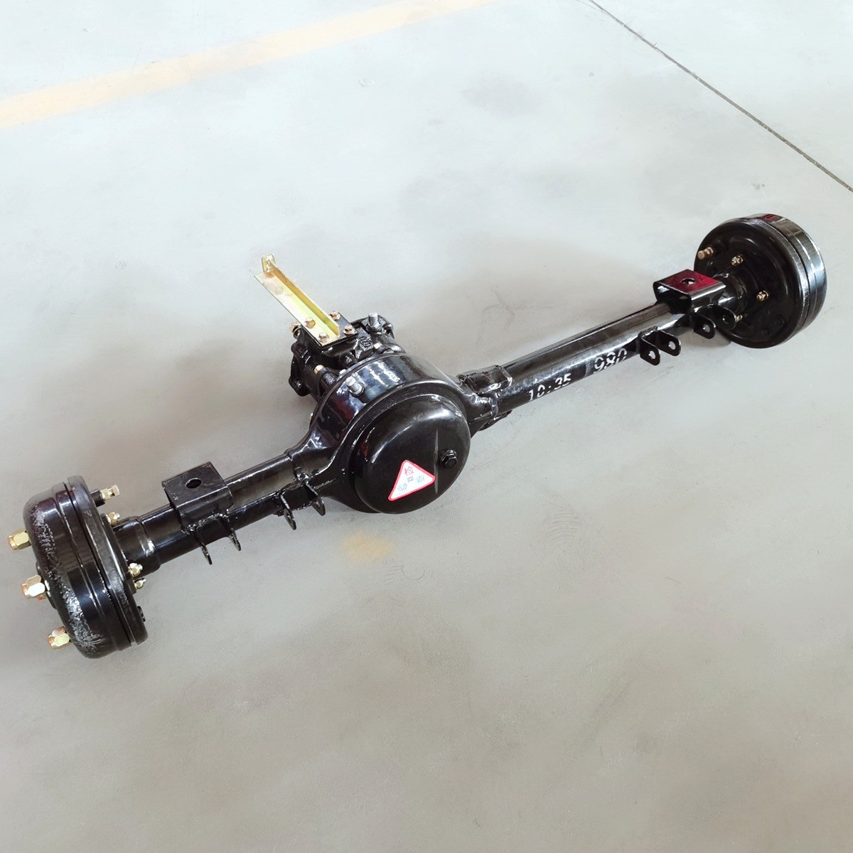 980 Chang 'an Torque 180 Drum Rear Axle for Body Parts from DAYANG in Black