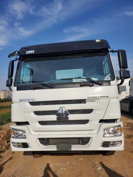Chinese HOWO Tractor Truck Trailer Truck Head ECE Tire Certification and