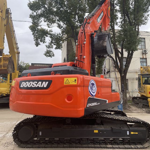Reliable Doosan DX225 Used Crawler Excavator Durable and High Performance  Medium Excavator Construction Equipment