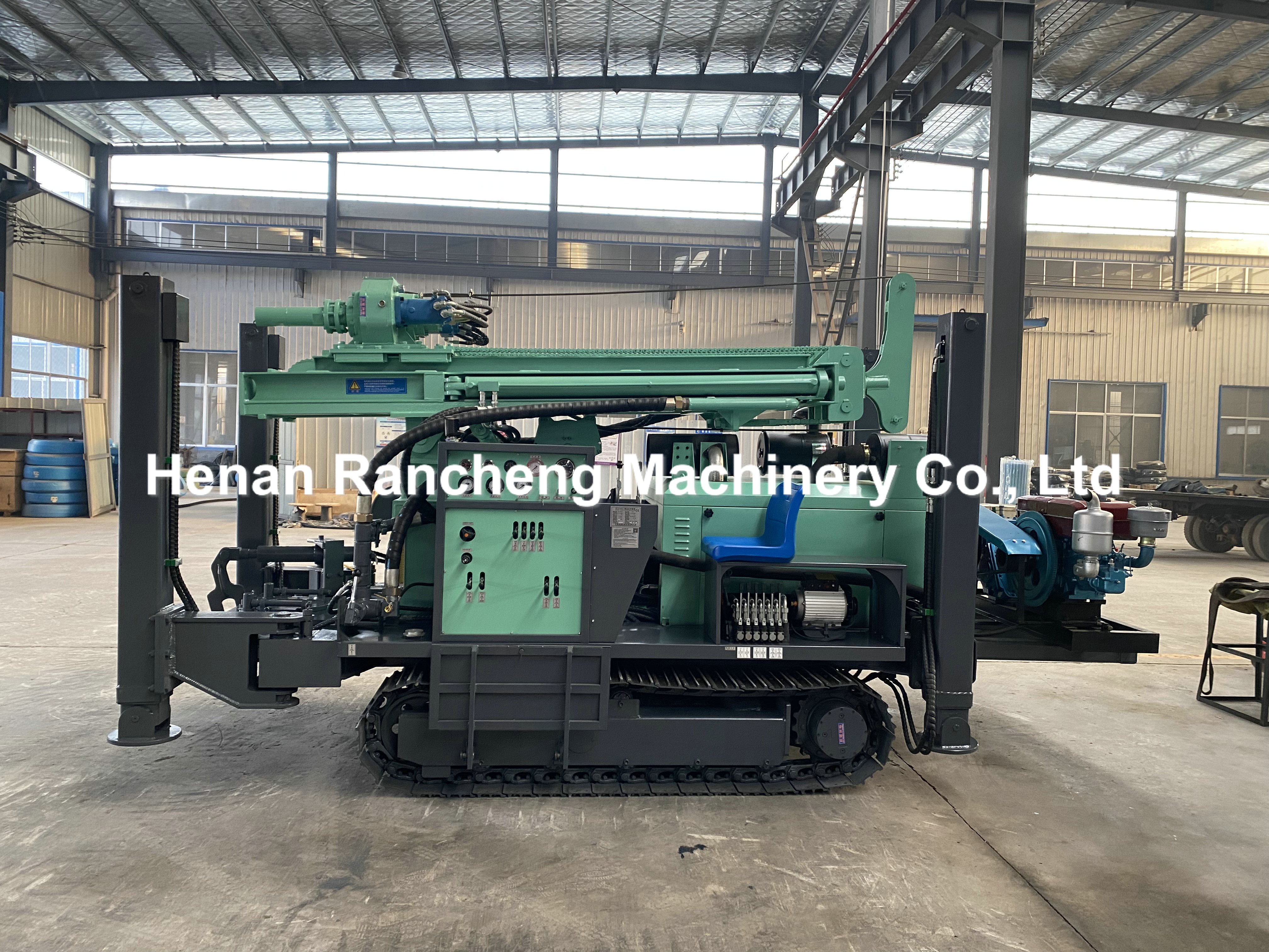 300m Deep Hydraulic Crawler Drilling Rig For 350mm Water Wells