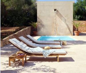 Quality Customized Luxury Pool Teak Wood Lounge Chair With Wheels Lesiure Bed wholesale