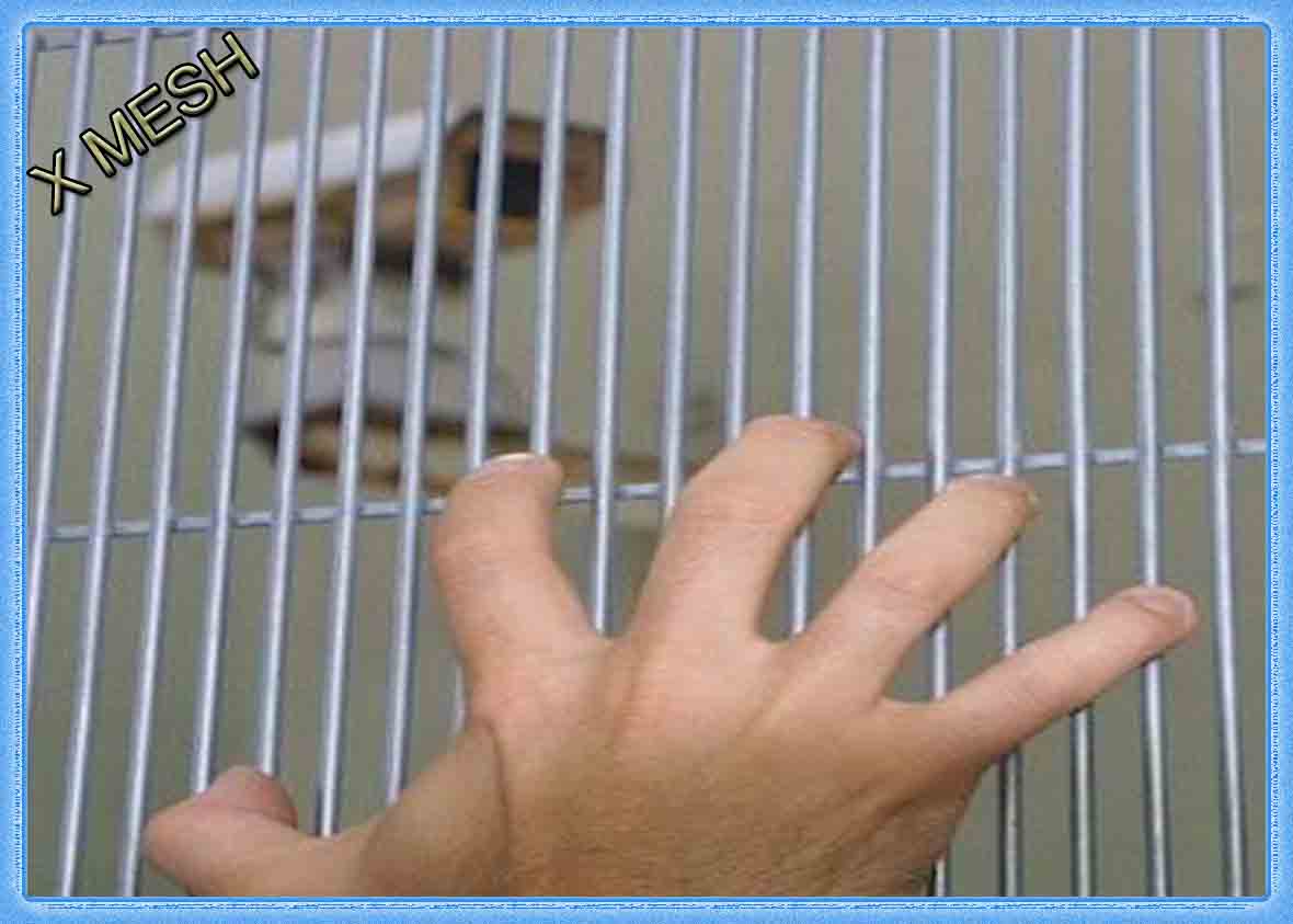 hot dipped galvanized 358 mesh panel