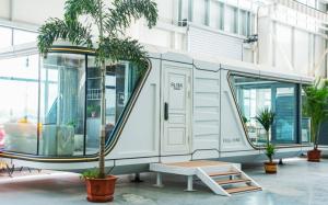 Quality Compact Waterproof Space Cabin Villa Luxury Hotel Vacation Villa With Balcony And Living Room wholesale
