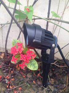 Quality ip65 led garden spike light 12V IP65 COB 5W outdoor landscaping led garden light wholesale
