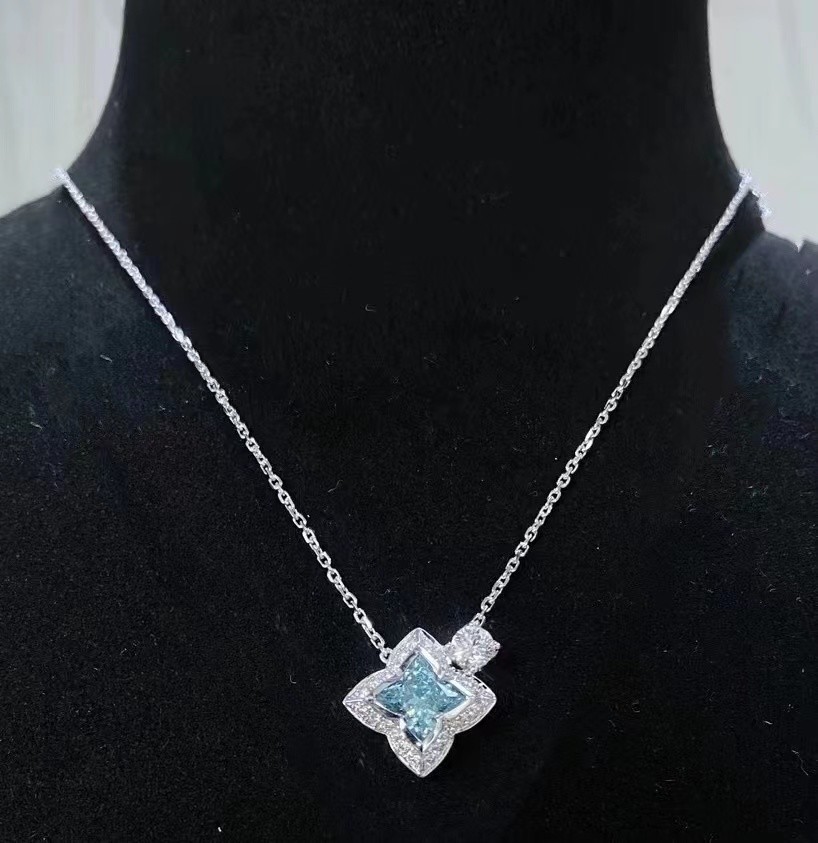 Lily Cut Lab Grown Diamond Pendants Blue Four Leaf Clover Diamond Pendant 1.17ct