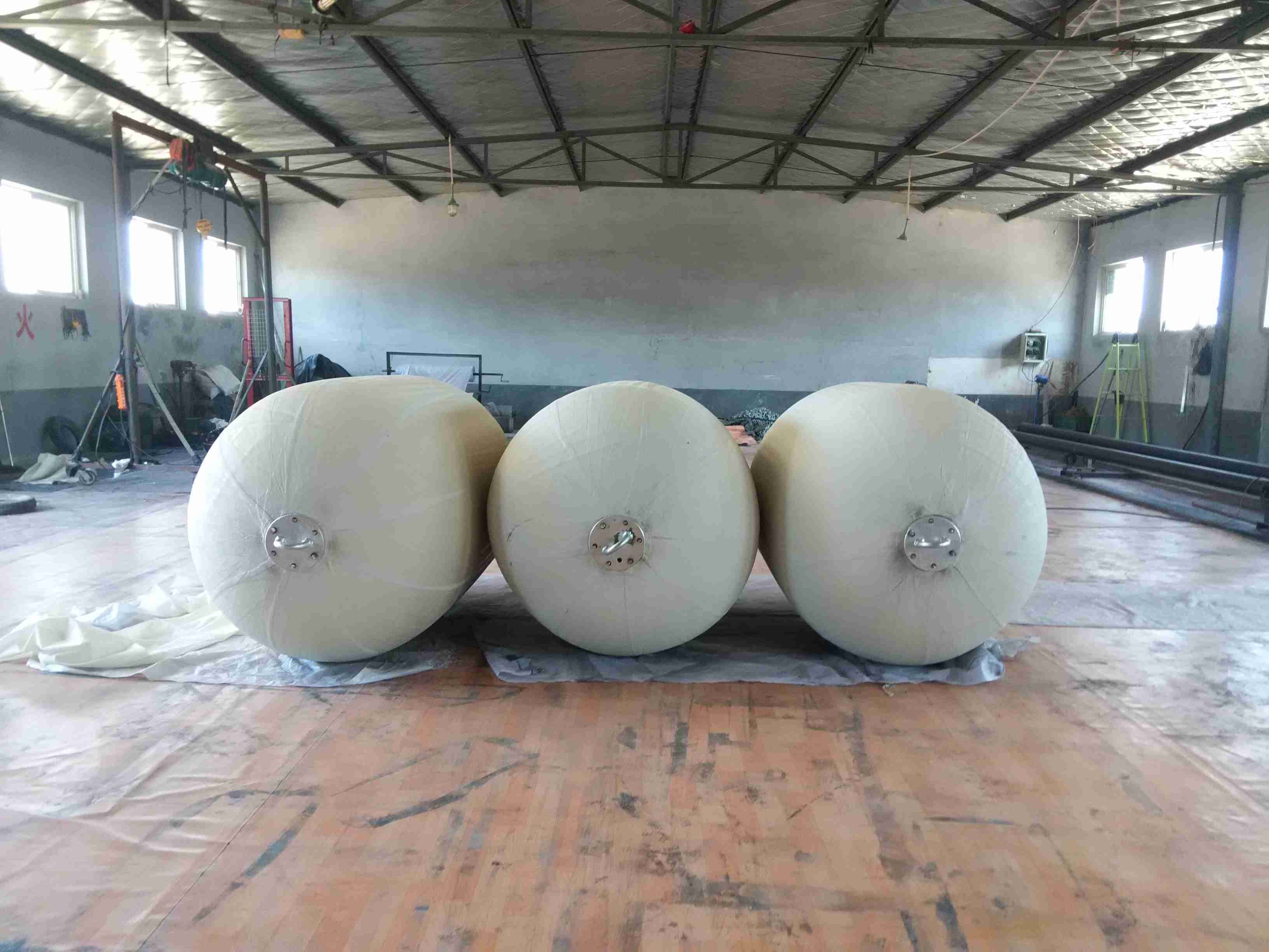 Inflatable Marine Boat Yokohama Type Pneumatic Rubber Fender 2.4x4m Ship Berth