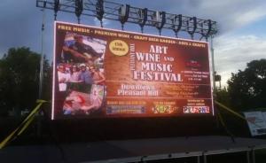 Quality 960x960mm 7000nits P10 P8 P5 P4 Outdoor Led Display Large Led Advertising Screens wholesale