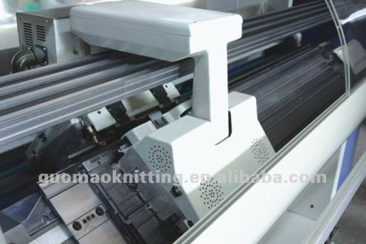 Hand Driven Jacquard Sweater 3G Placket Machine