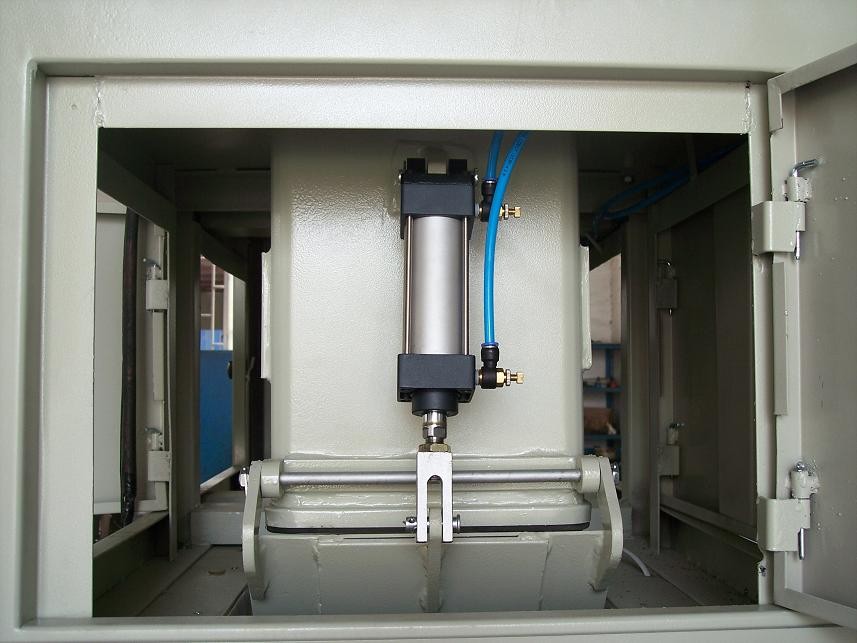Vertical Briquettes / Coal Packing Machine With Auto Weighting Balance