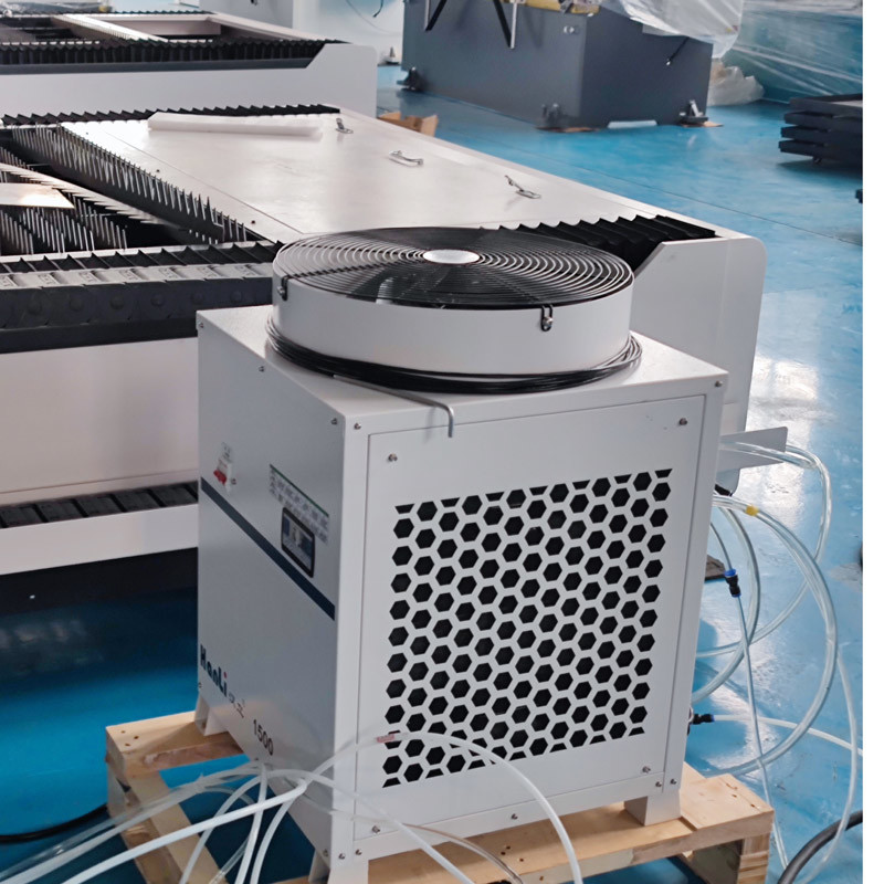 3000W Laser Cast Aluminum Beam With 1500*3000mm Working Area Laser Cutting Machine