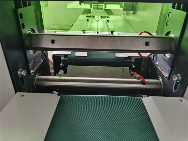 350mm Carton Box Packaging Machine 40bags/min OEM Cup Cake