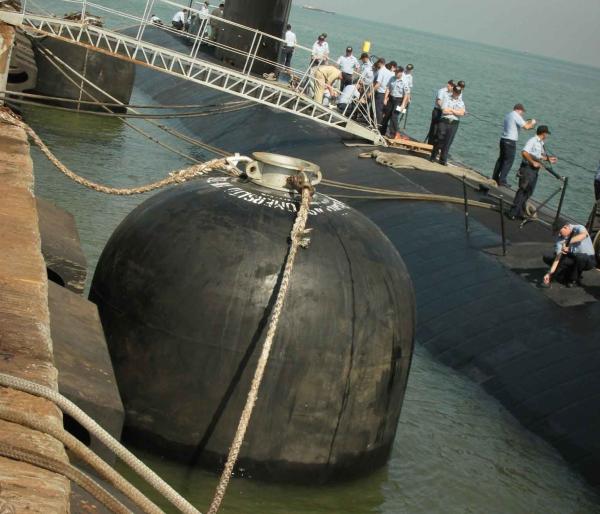 Cheap 80kpa Sling Type Inflatable Pneumatic Submarine Fender Iso17357 Certification for sale
