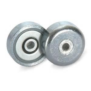 Quality 10 Years Experience Nickle Coating Round Base Cup Magnet with Screews wholesale