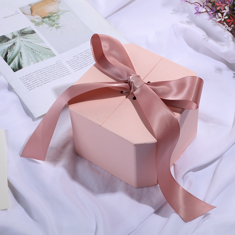 Custom Boutique Luxury Matt Jewelry Gift Box with Magnetic Closure and Black Ribbon