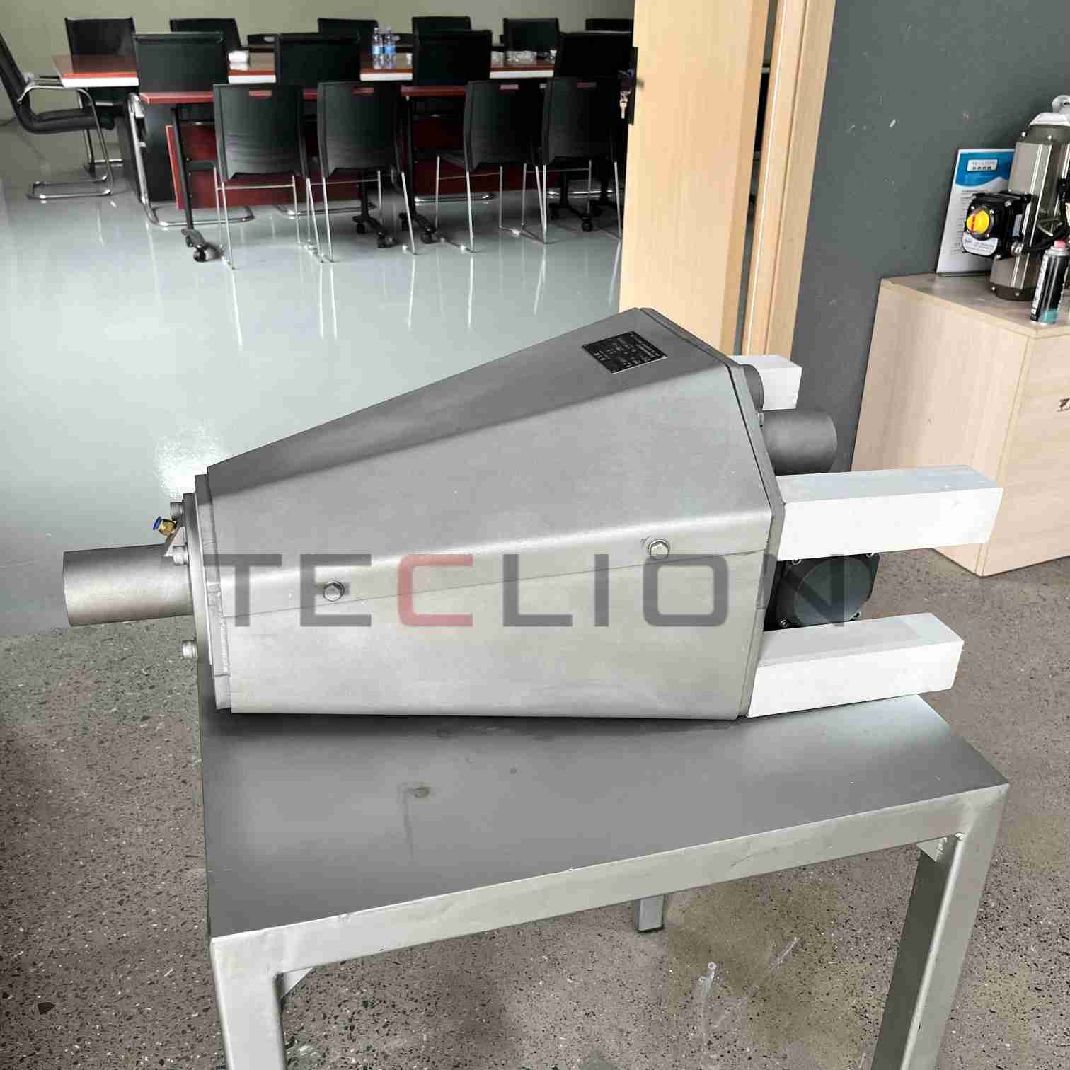 One in multiple out diverter valve solves the problem of flow distribution