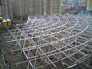 S235JR Multi Slope 3D Space Frame Truss 100m For Airplane Hangar Construction