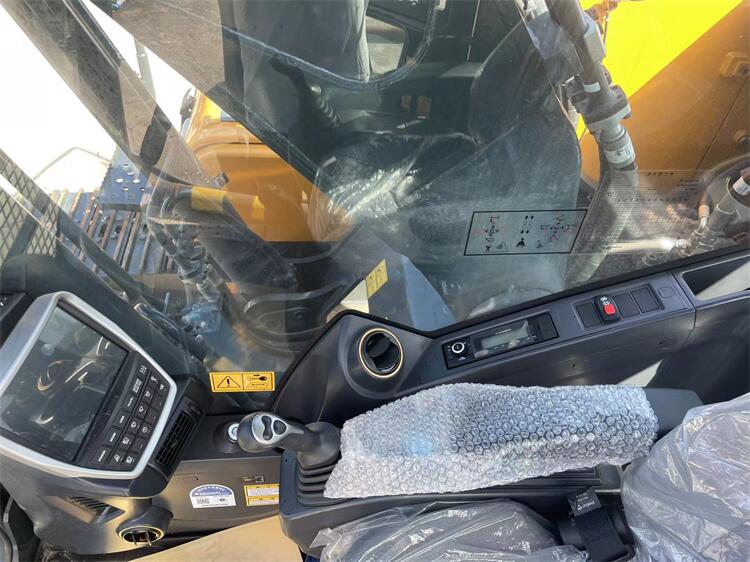 Used Hyundai HX220lc Excavator 21270KG Operating Weight for Durable Construction