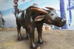 Life Size Artificial Cow Vivid Fiberglass Animal Cattle Statues