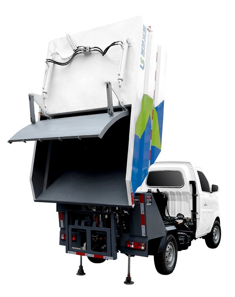 Sludge Transportation Waste Management Dump Truck With 17 Cubic Meters