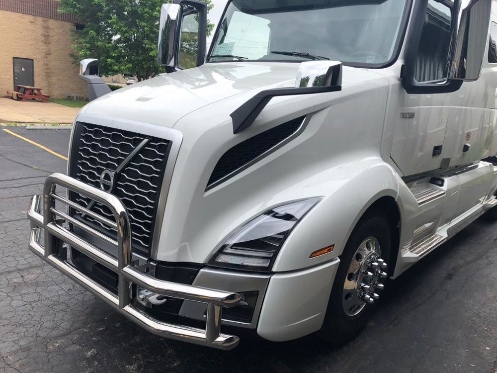 Dongsui Hot Sale American Heavy Duty Truck Deer Guard 304 S/S For Vnl 04-14
