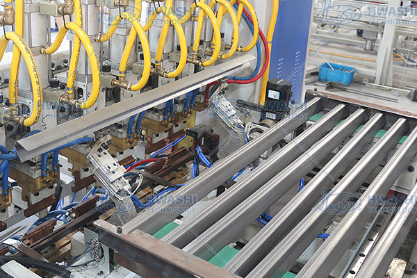 Advanced Automatic Wire Shelf Welding Machine For Wire Mesh Deck Shelving Production Line