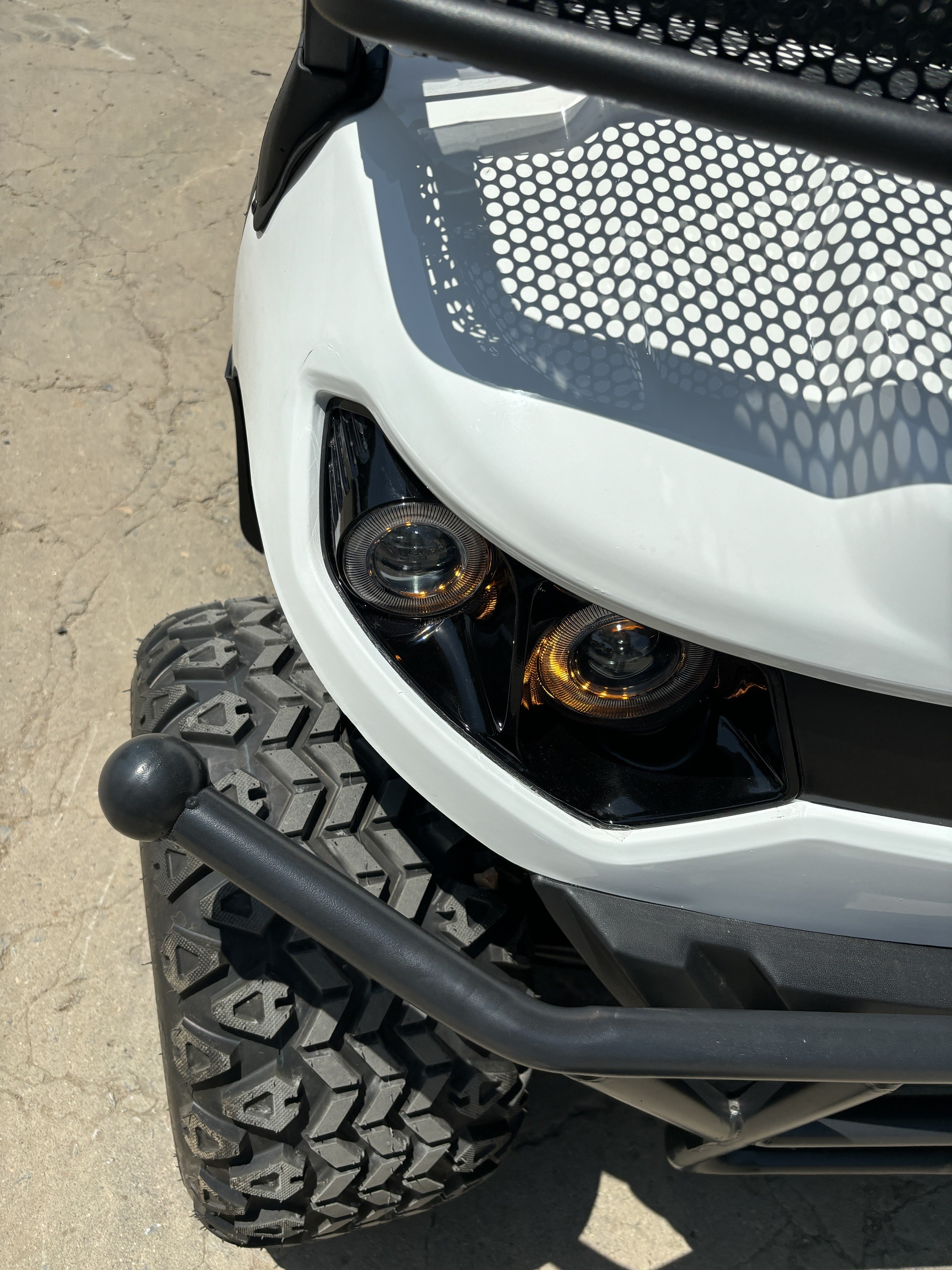 Grey Color 2 Seater Golf Cart 4 Wheel 10 Inch Tire 70-100km With Lithium Battery
