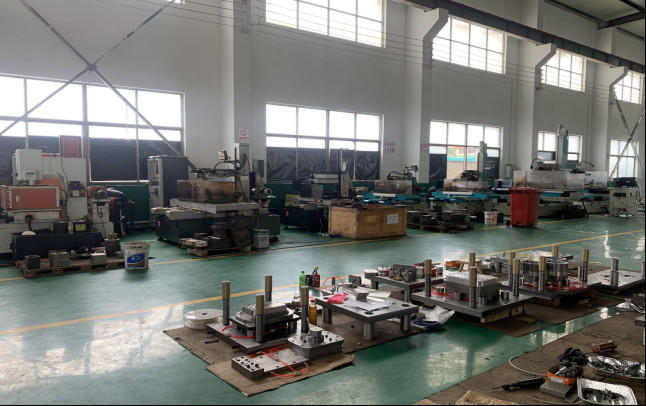 Steel 4 Cavities Aluminum Foil Container Mould High Productivity