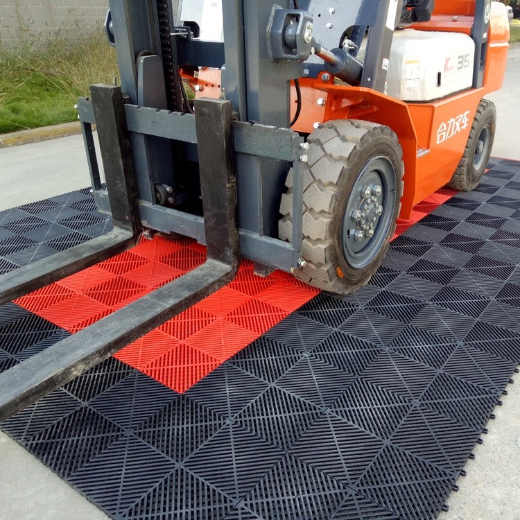 Anti Skidding PP Interlock flooring Outdoor Waterproof Sports Surfaces