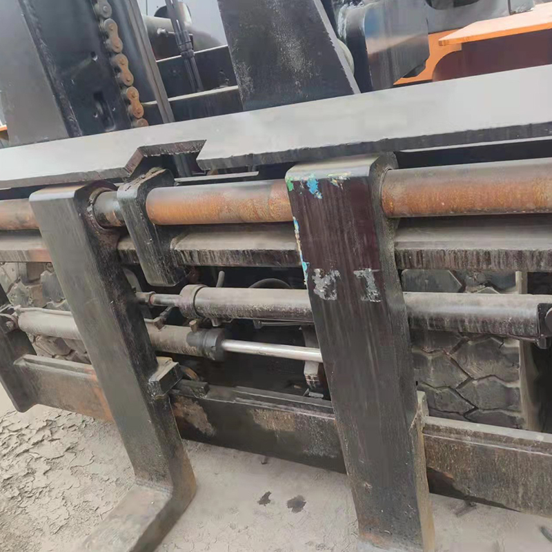 4.5m Lifting Diesel Forklift with Non-slip Off-road Tire and 10ton Capacity
