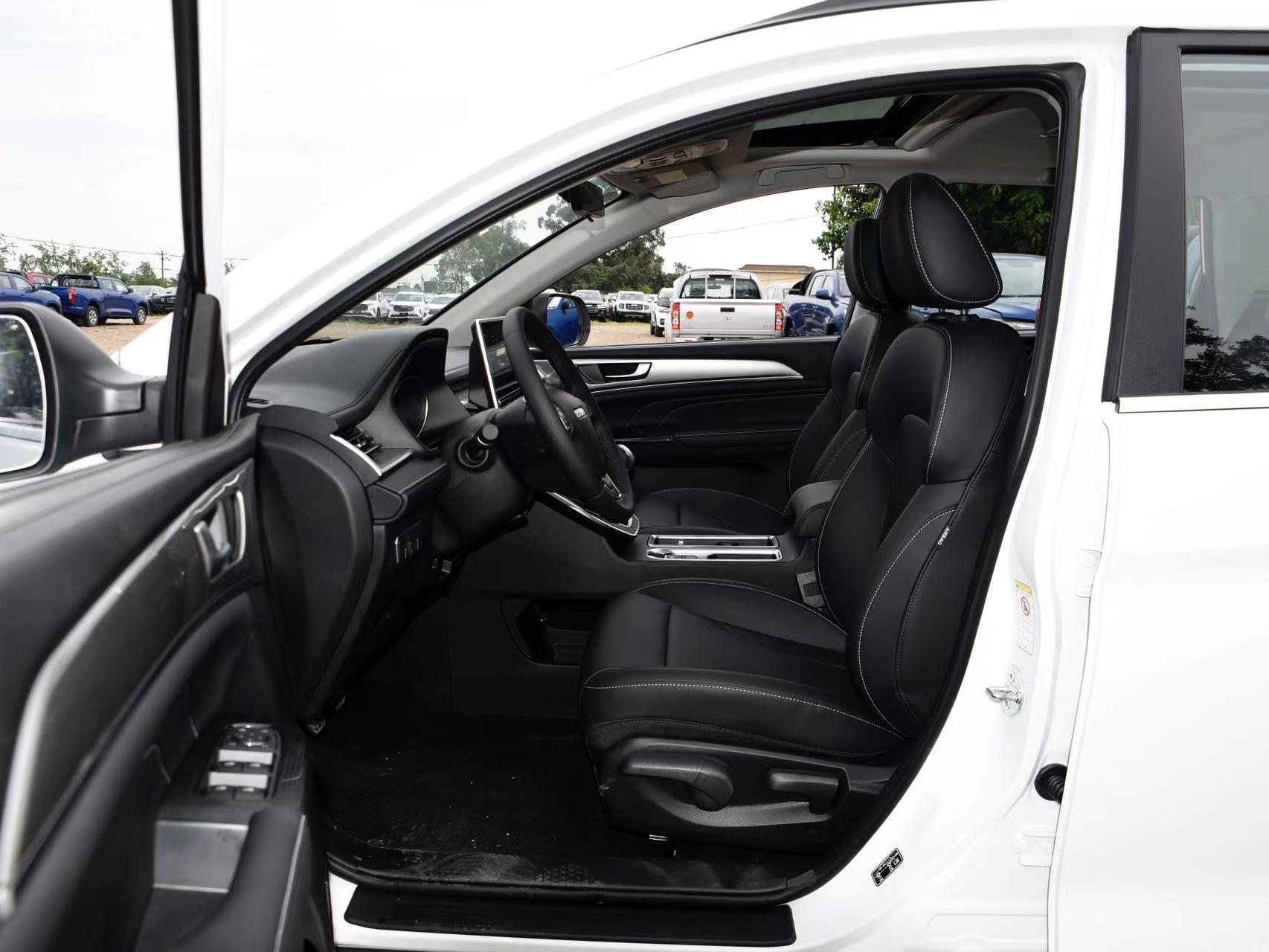 2021 HAVAL M6 PLUS Gasoline Compact SUV Mechanical Hydraulic Power Assist