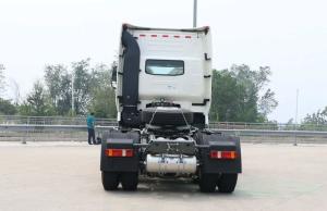 Quality Sinotruck Truck Tractor Head 10 Wheels Tractor at Discounted with Tubeless Tire Design wholesale