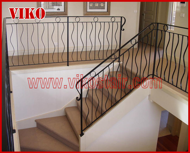 Wrought Iron Staircase VK113S Wrought Iron Handrail Tread Beech,Railing tempered glass, Handrail b eech Stringer,carbon
