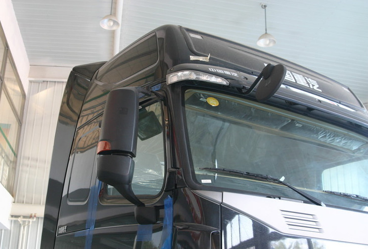 10 Tire Prime Mover Truck of SINOTRUK HOWO A7 brand with 6X2 420hp double sleepers and air conditioner