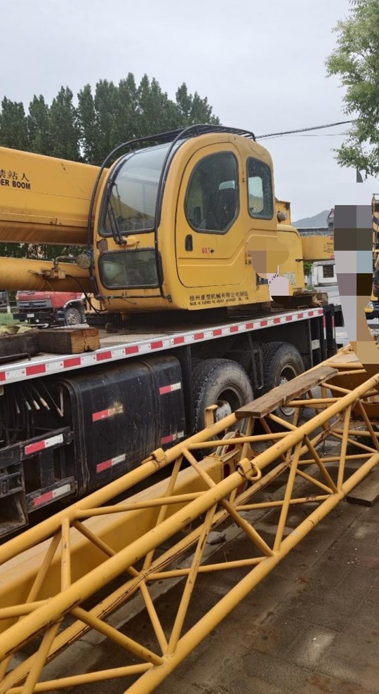 Five-Arm Crane Jib QY35K5 2014 Years XC MG Mobile Crane 35tons for Heavy-Duty Construction Projects