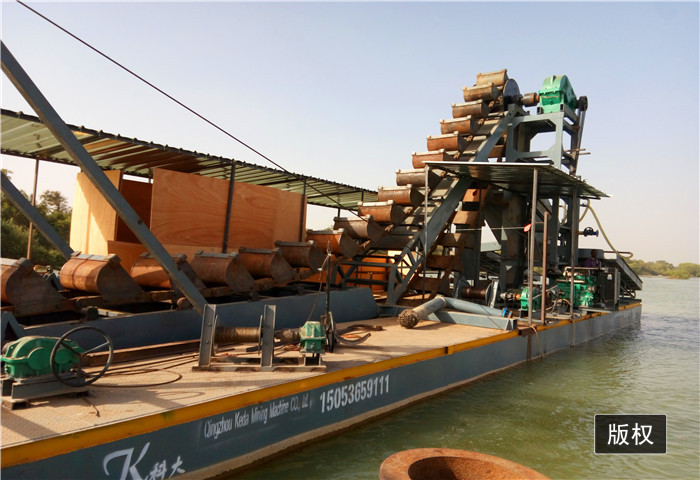 Bucket Chain Dredger Gold Dredging Equipment Working Capacity 120t/H Mining