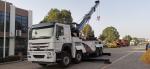 Howo 8X4 Crane Crane Road Wrecker Truck Euro 3 360 Degree Turning