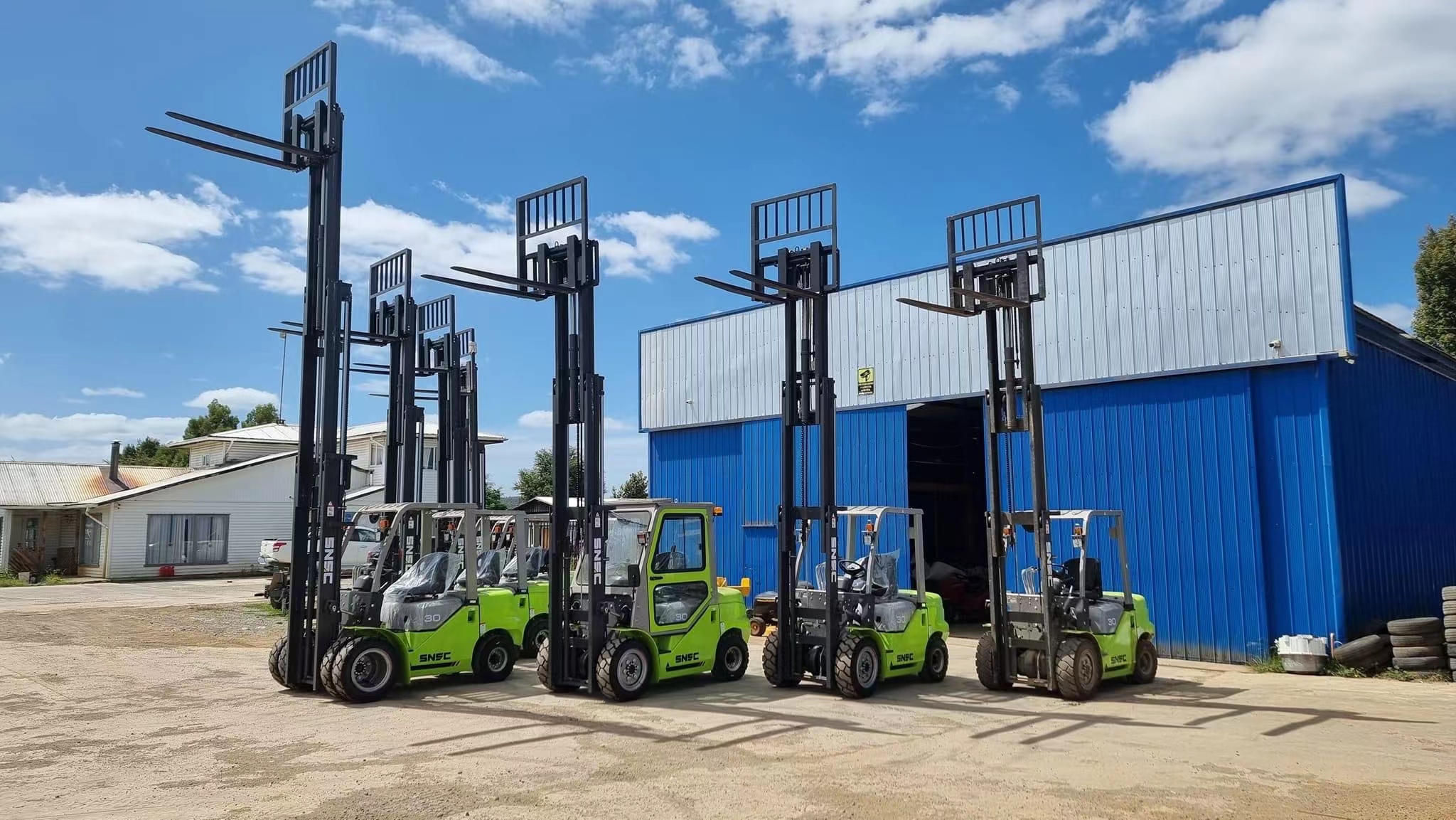 SNSC 2ton Capacity Max Lift Height 6m 8m 10m 12m Narrow Aisle Montacargas Double Reach Truck Forklift