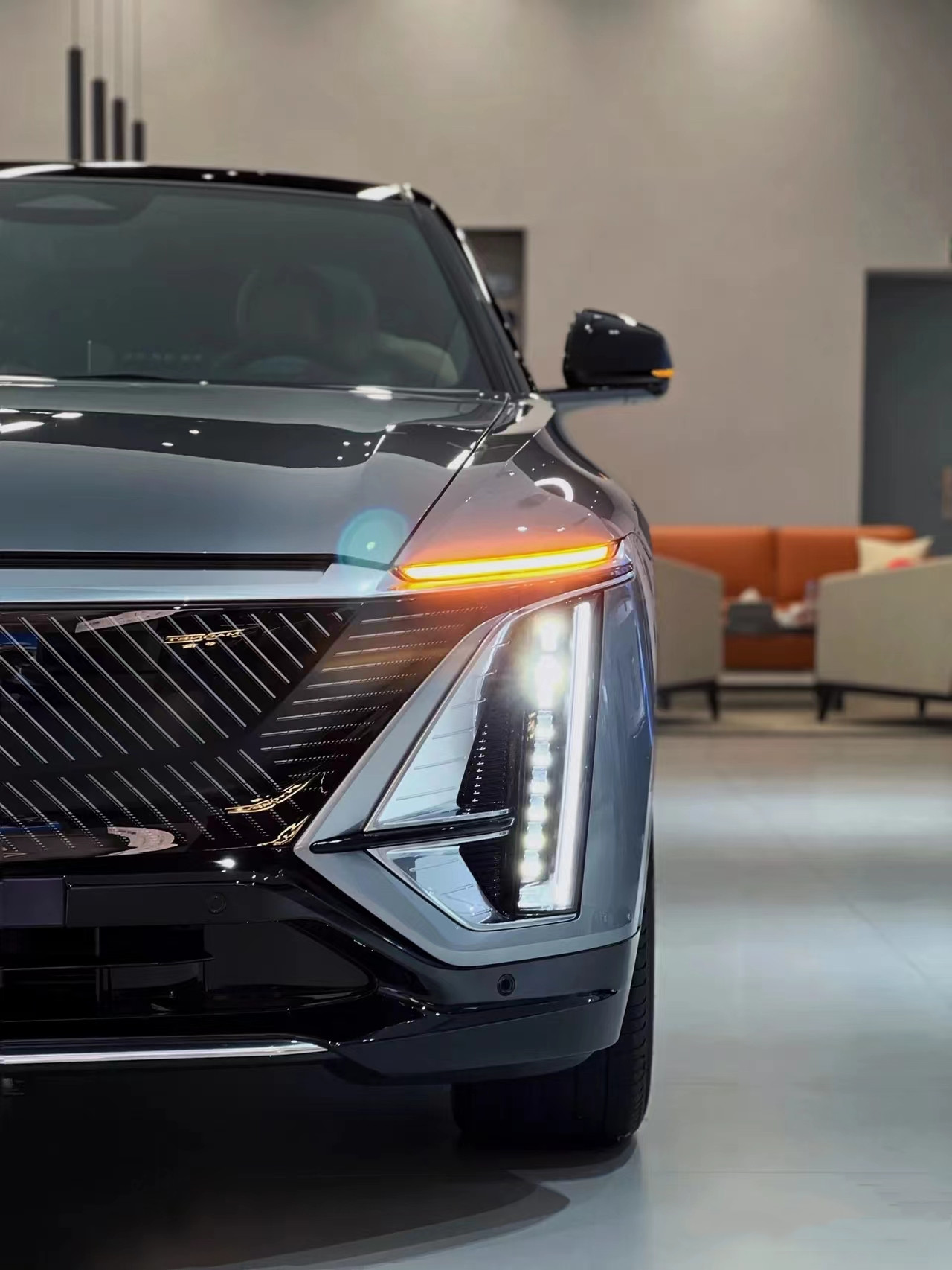 2024 Cadill-ac LYRIQ Large Electric SUV 255kW Motor 190km/h Maximum Speed and 440N.m Maximum Torque with Large Space