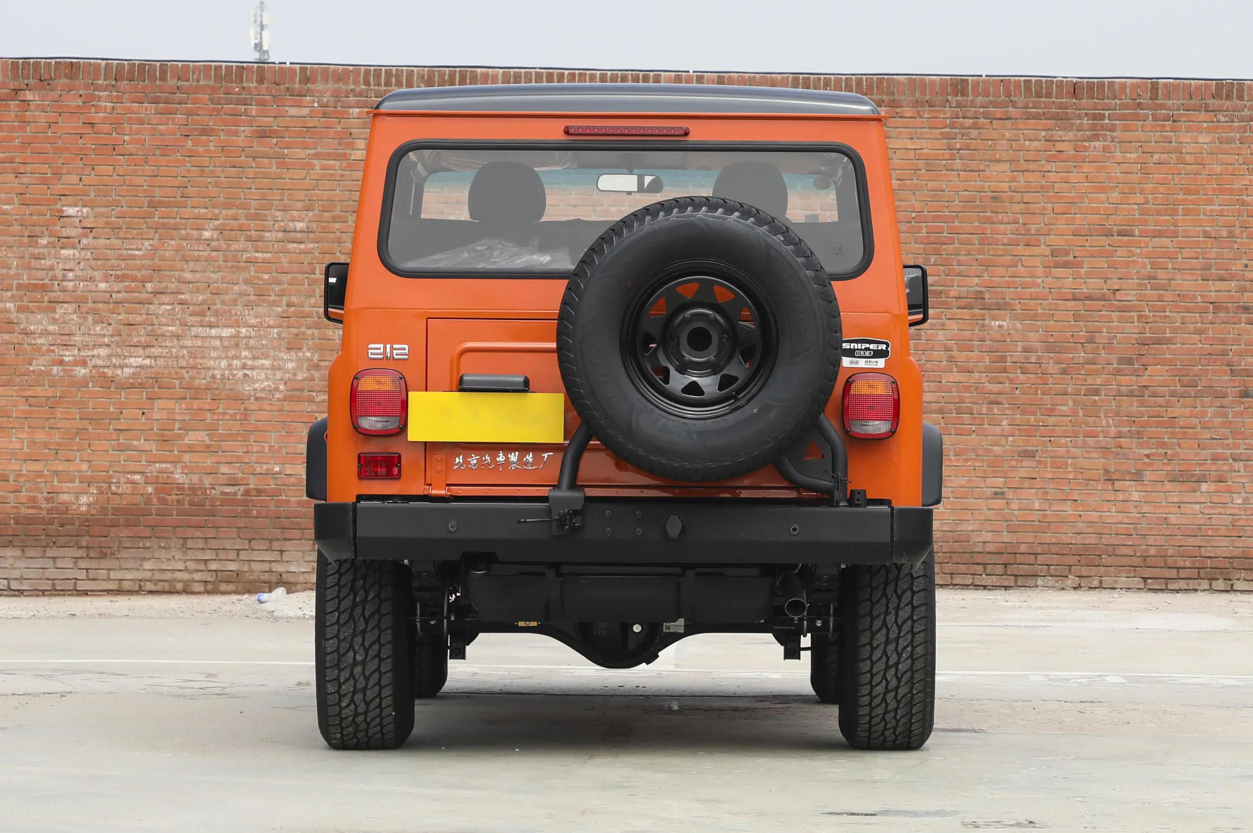 BAIC BJ 212 Small Size SUV 2.4T Maximum 211 Horsepower L 4 Gas Car With 6 Gearbox Max Speed 150KM/H Petrol Car 4WD Manual Car