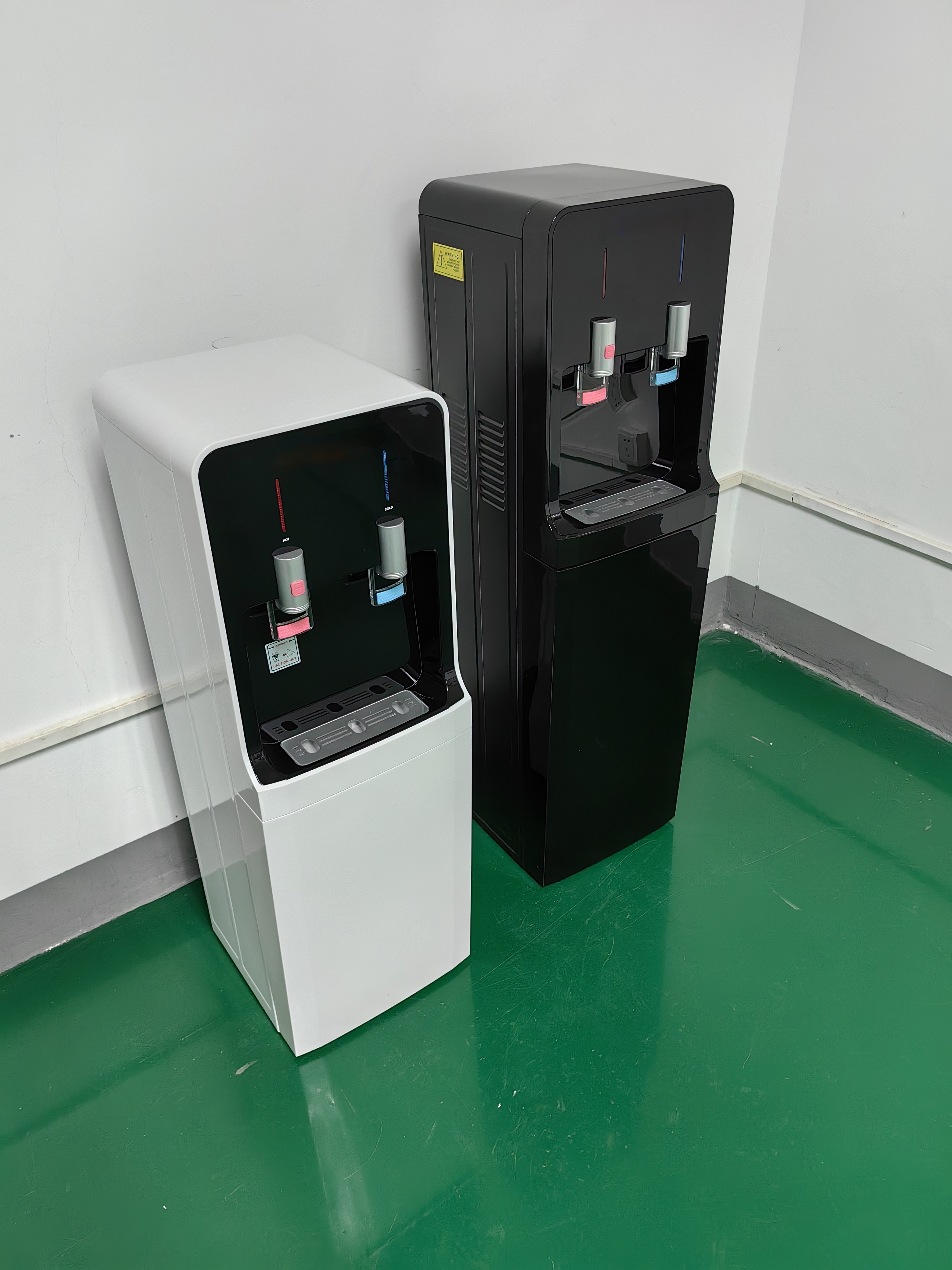 Hot Cold Drinking Water Dispenser with Silver Black Painting and Free Installation