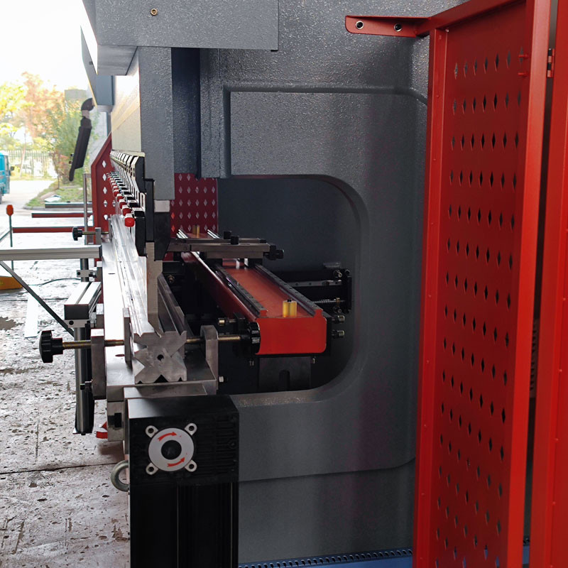 125T2500MM Press Brakes Machine TP10S Hydraulic For Air Conditioner