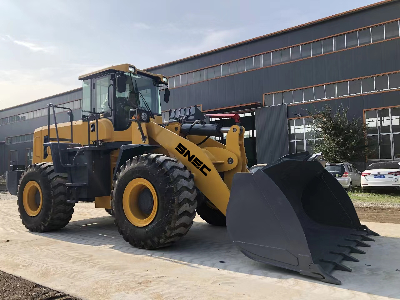 Heavy Machine Front Wheel Loader with WEICHAI Engine and Video Technical Support