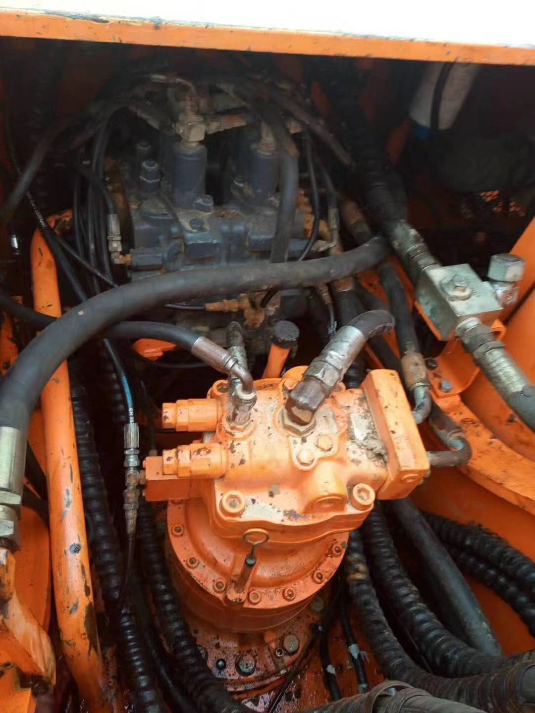 Doosan DH210W-7 Wheel Excavator in Shanghai Hot Made in Korea 19800kg Operating Weight